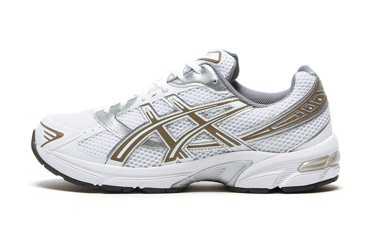 Asics - Gel-1130
Style # 1203A609.104
Color : White / Pepper