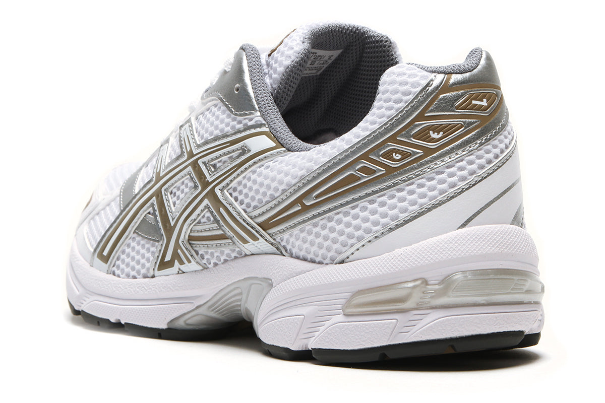 Asics - Gel-1130
Style # 1203A609.104
Color : White / Pepper