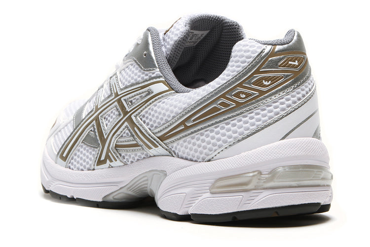 Asics - Gel-1130
Style # 1203A609.104
Color : White / Pepper