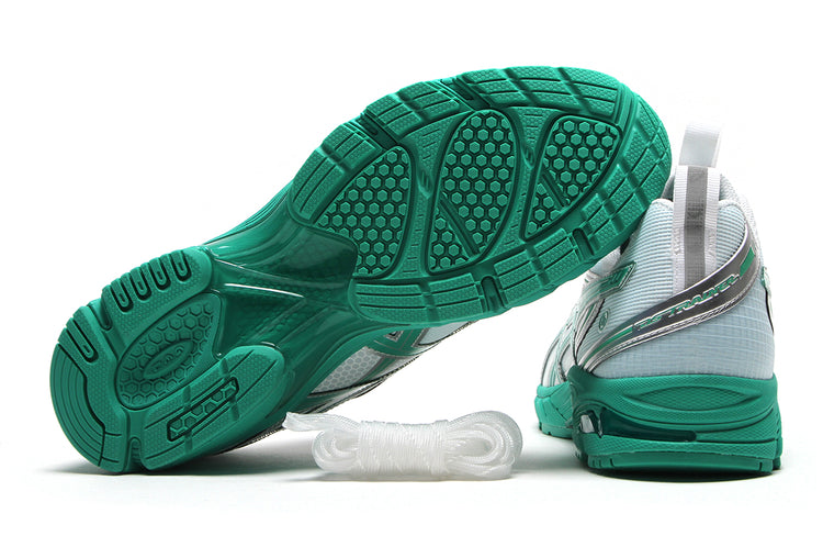 Asics - Gel-DS Trainer 14 x Hidden NY
Style # 1203A974.100
Color : White / Blarney