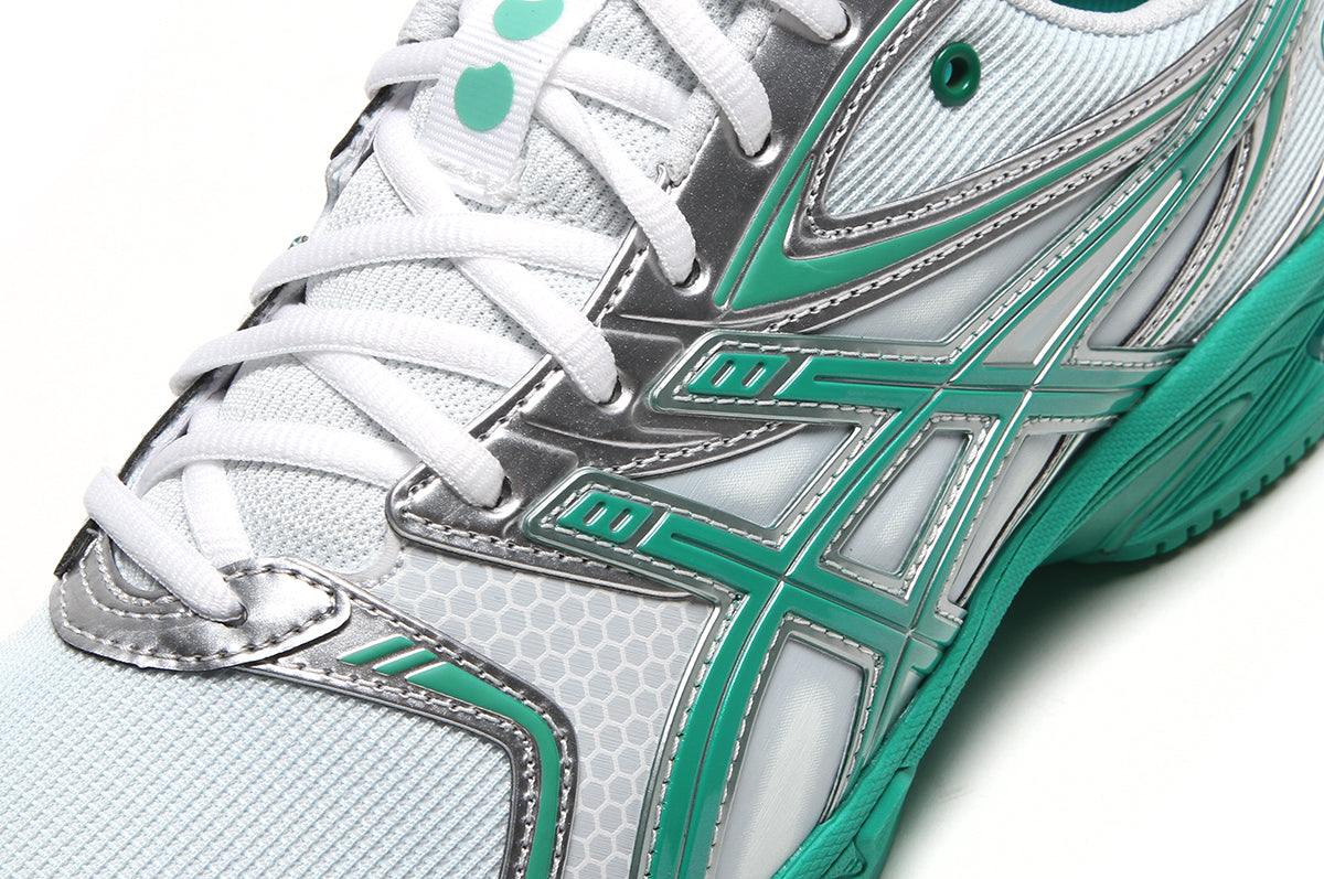 Asics - Gel-DS Trainer 14 x Hidden NY
Style # 1203A974.100
Color : White / Blarney