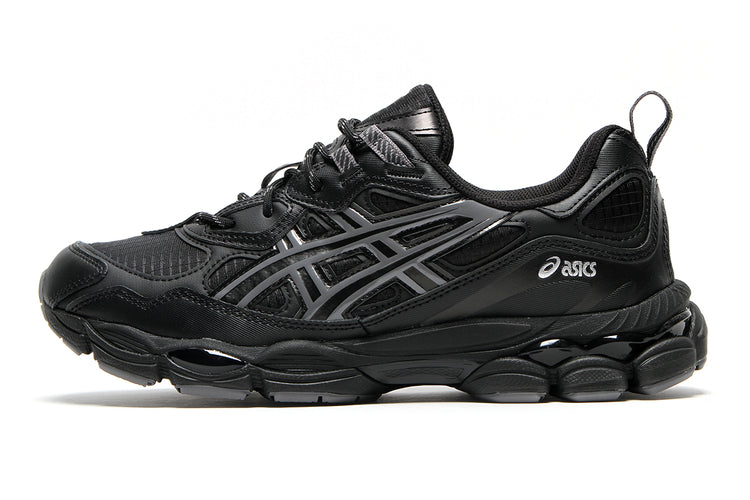 Asics - Gel-NYC Utility
Style # 1203B226.001
Color : Black / Carbon