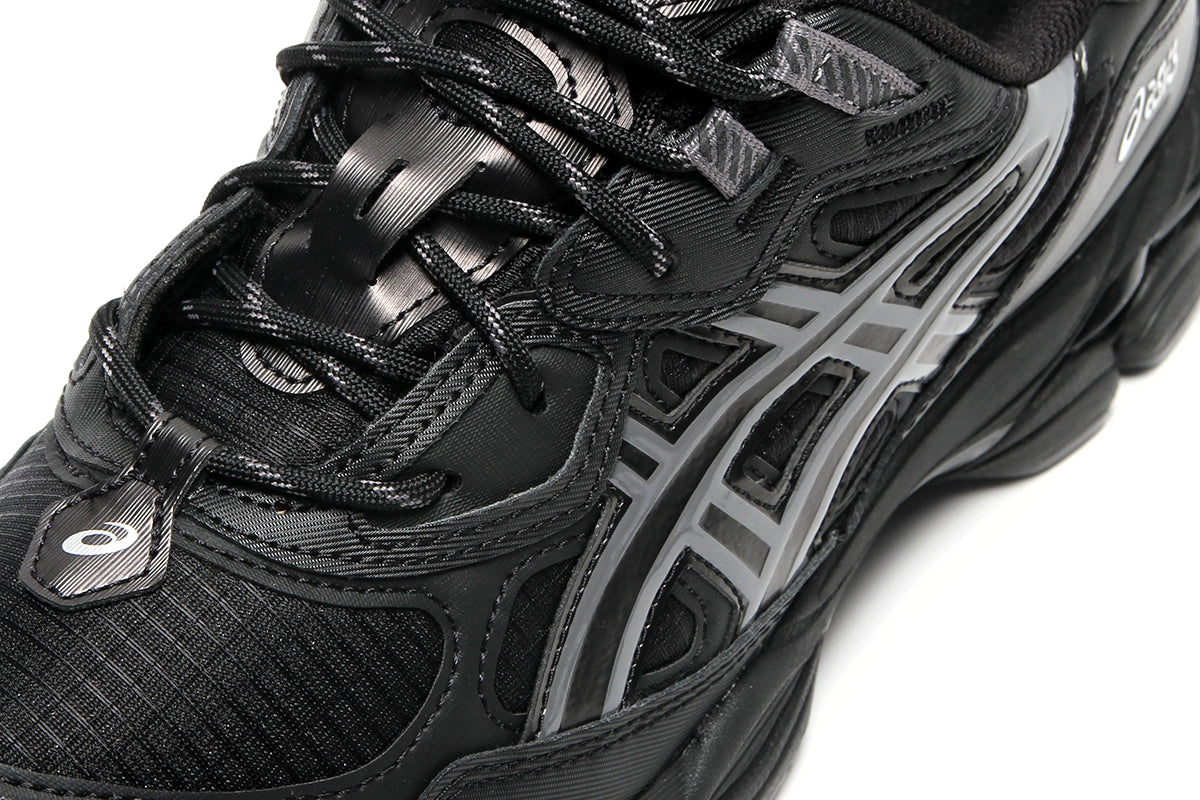 Asics - Gel-NYC Utility
Style # 1203B226.001
Color : Black / Carbon