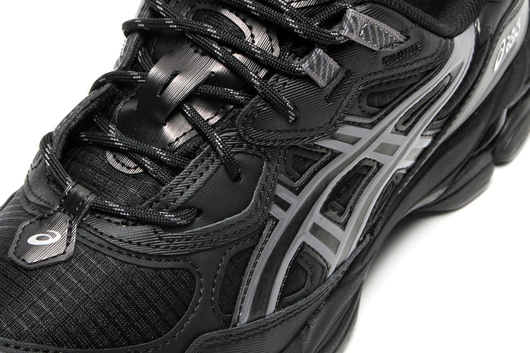 Asics - Gel-NYC Utility
Style # 1203B226.001
Color : Black / Carbon