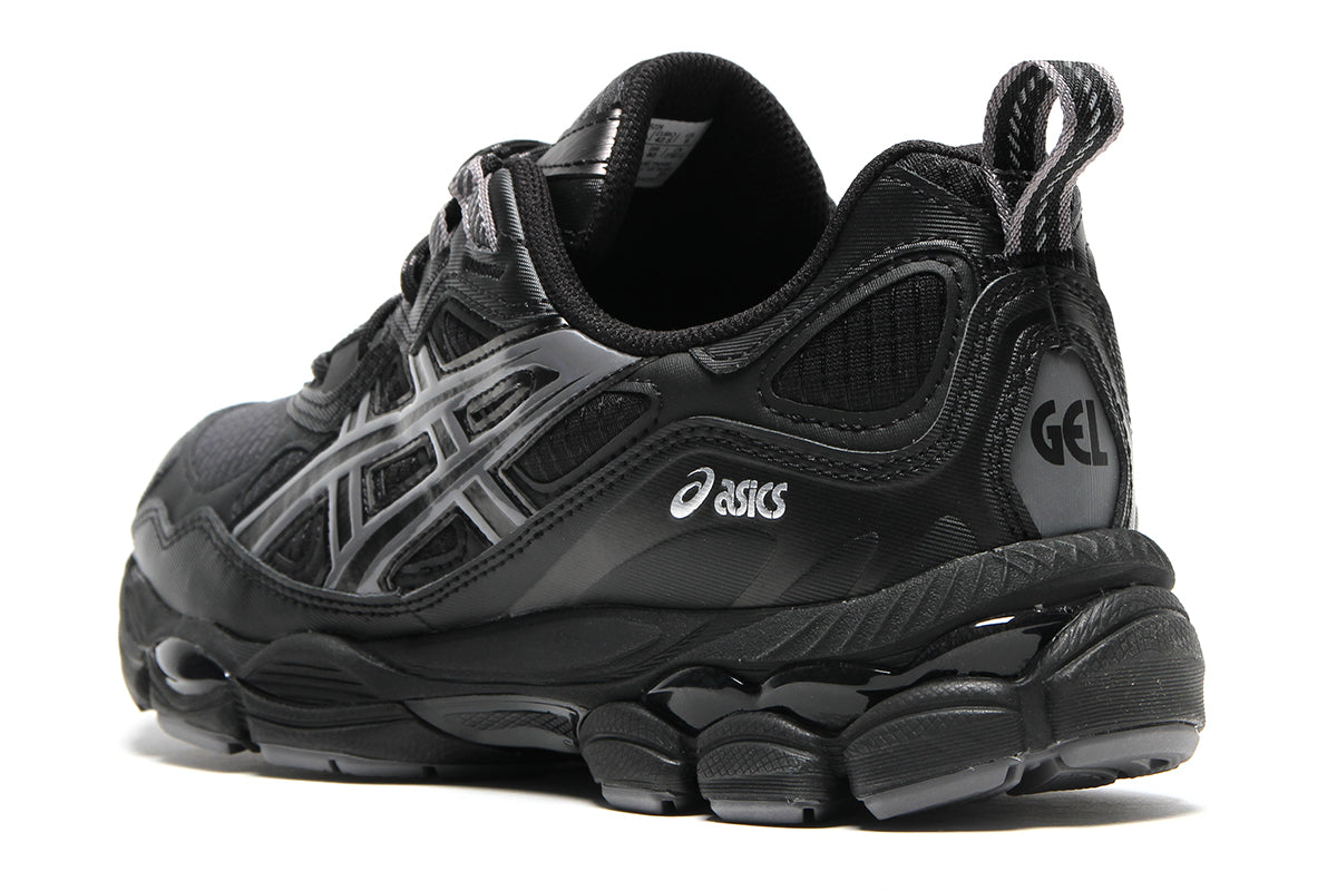 Asics - Gel-NYC Utility
Style # 1203B226.001
Color : Black / Carbon
