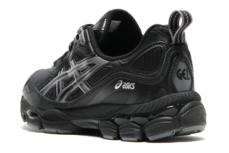 Asics - Gel-NYC Utility
Style # 1203B226.001
Color : Black / Carbon