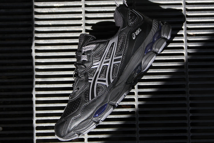 Asics - Gel-NYC Utility
Style # 1203B226.001
Color : Black / Carbon