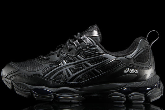 Asics - Gel-NYC Utility
Style # 1203B226.001
Color : Black / Carbon