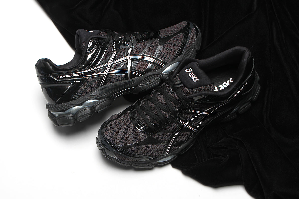 Asics - Gel-Cumulus 16
Style # 1203B071.020
Color : Graphite Grey / Black