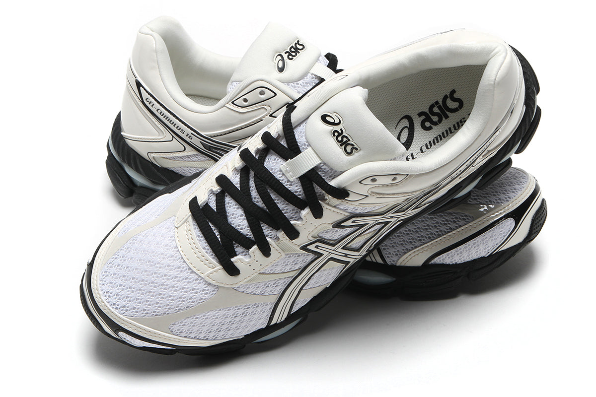 Asics - Gel-Cumulus 16
Style # 1203B071.100
Color : White / Cream / Black