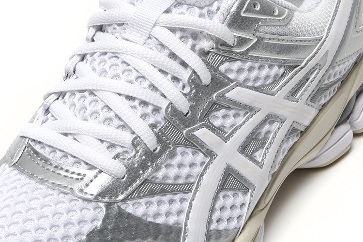 Asics - Gel-Cumulus 16
Style # 1203A733.102
Color : White