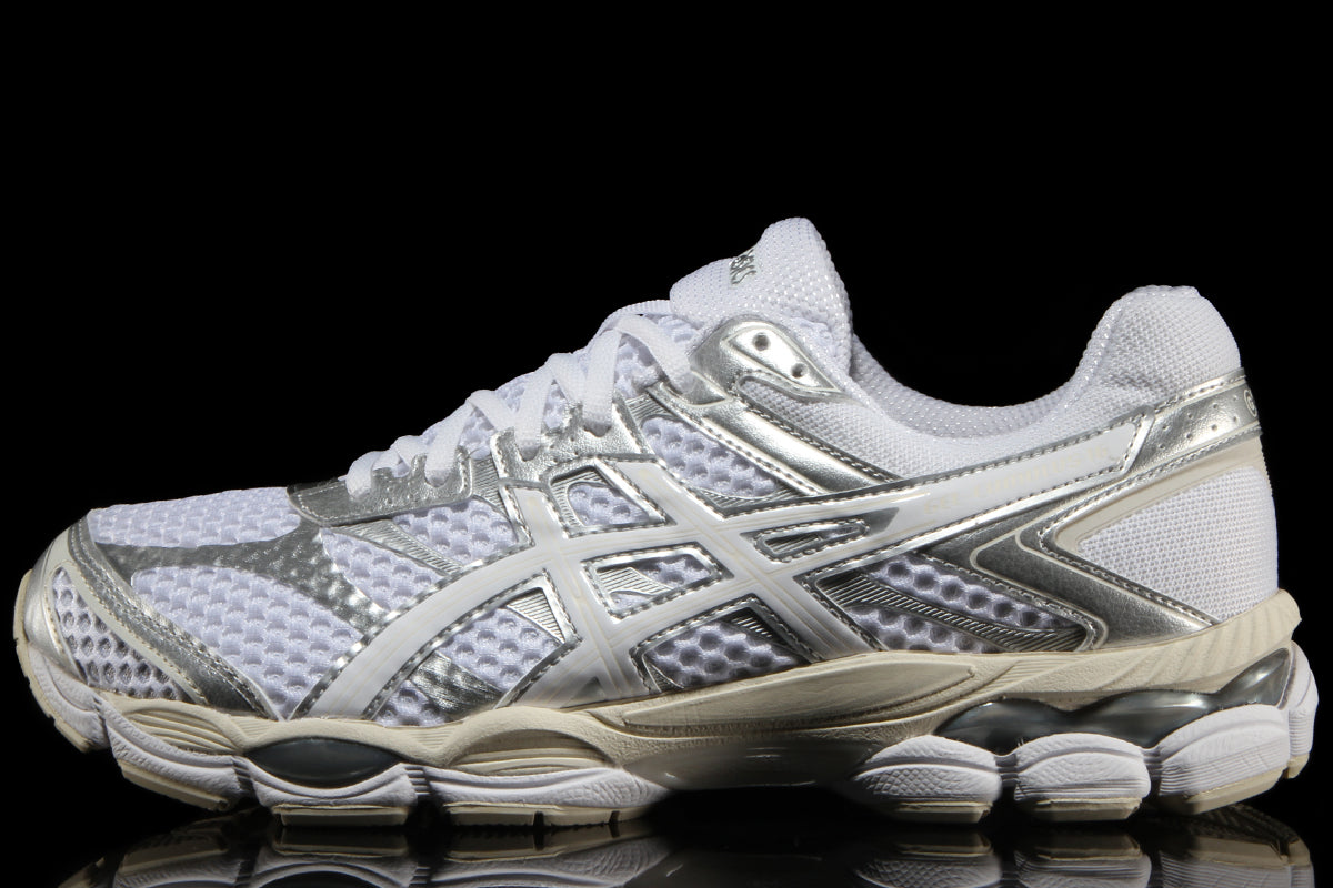 Asics - Gel-Cumulus 16
Style # 1203A733.102
Color : White
