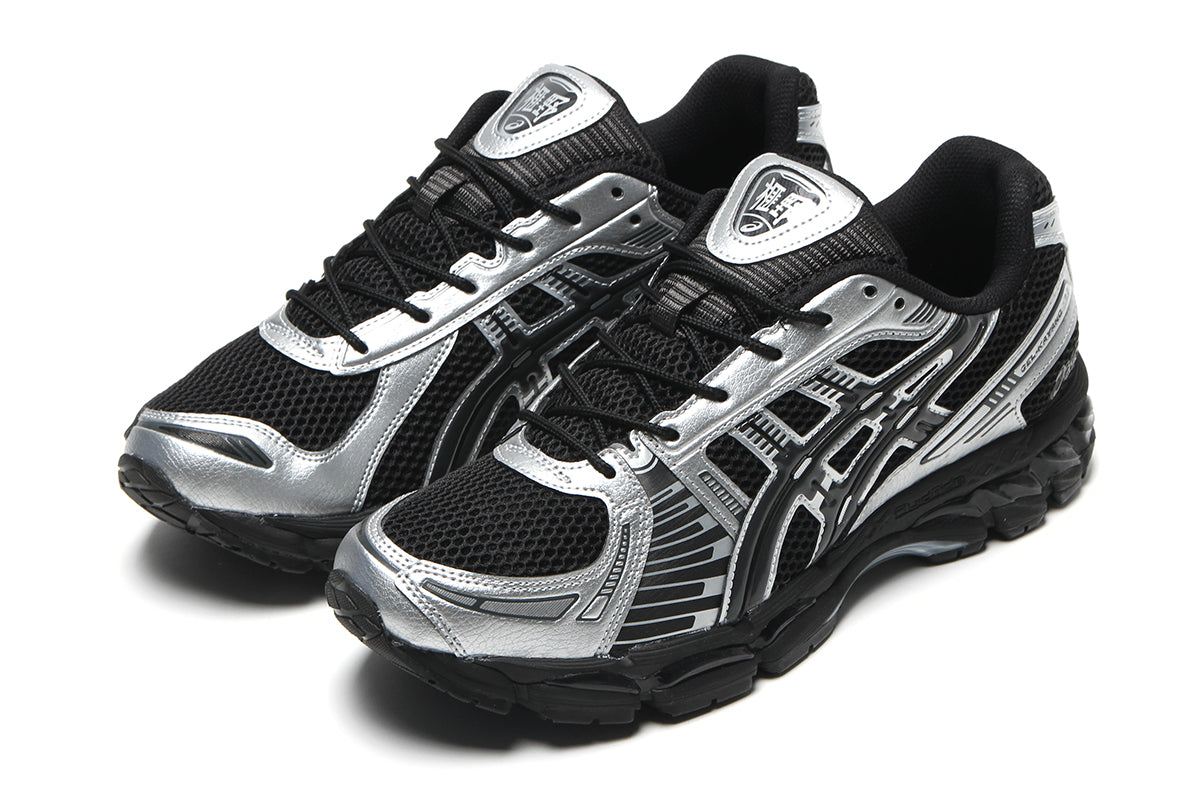 Asics - Gel-Kayano 12.1
Style # 1203A759.001
Color : Black / Graphite Grey