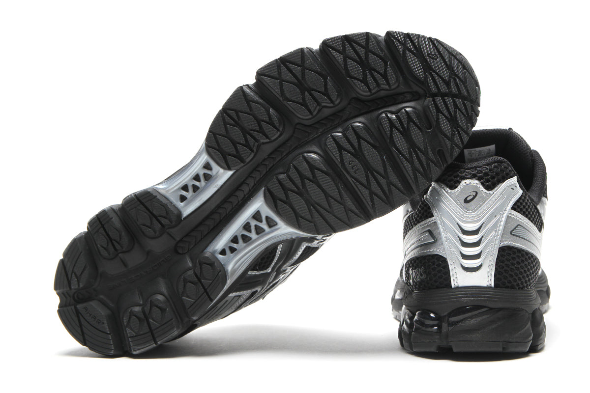 Asics - Gel-Kayano 12.1
Style # 1203A759.001
Color : Black / Graphite Grey