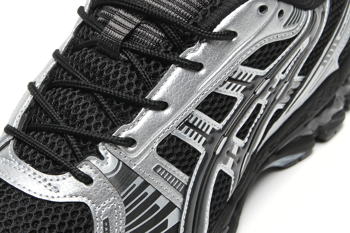 Asics - Gel-Kayano 12.1
Style # 1203A759.001
Color : Black / Graphite Grey
