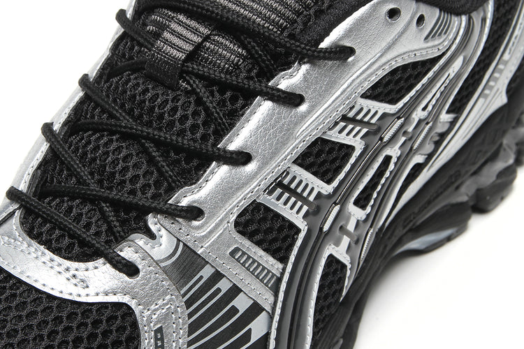 Asics - Gel-Kayano 12.1
Style # 1203A759.001
Color : Black / Graphite Grey