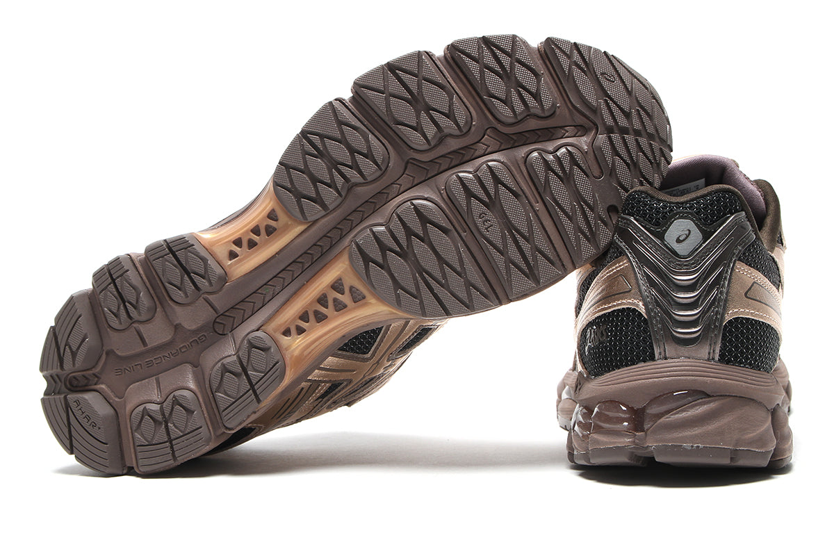 Asics - Gel-Kayano 12.1
Style # 1203B075.201
Color : Cocoa Powder / Rose Gold