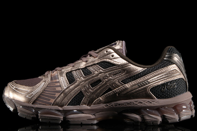 Asics - Gel-Kayano 12.1
Style # 1203B075.201
Color : Cocoa Powder / Rose Gold