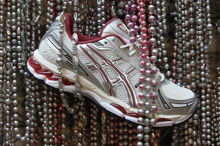 Asics - Gel-Kayano 12.1
Style # 1203A759.102
Color : Cream / Pure Silver