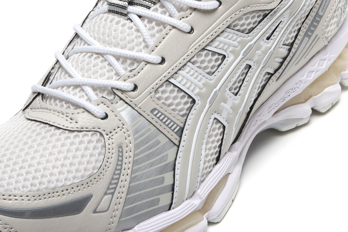 Asics - Gel-Kayano 12.1
Style # 1203A759.108
Color : Cream / Smoke Grey