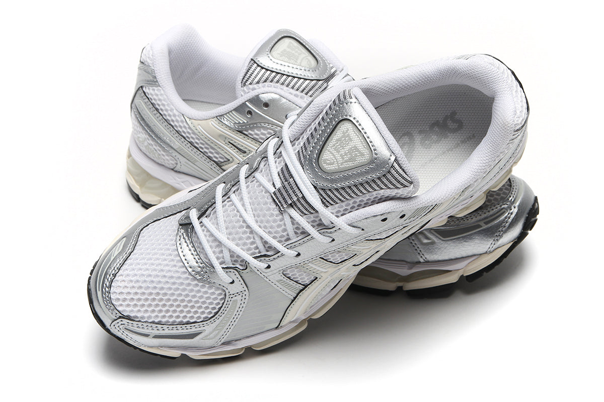 Asics - Gel-Kayano 12.1
Style # 1203A759.106
Color : White / Cream