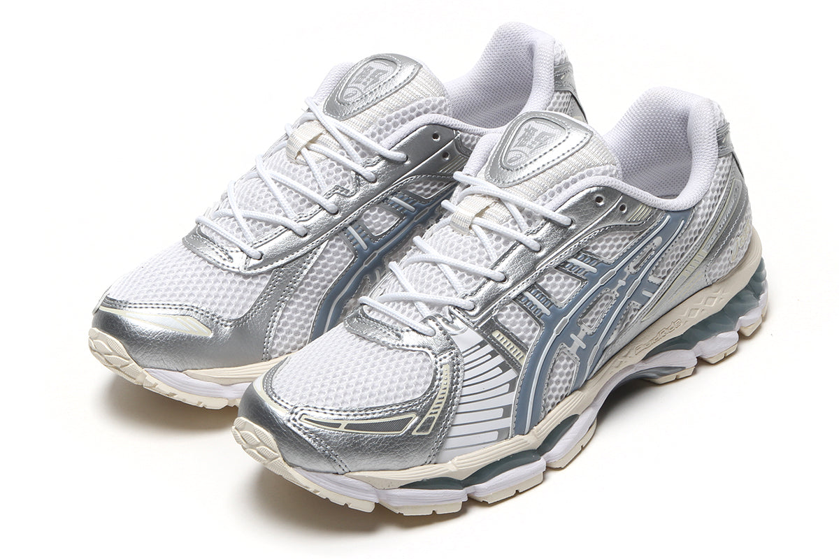 Asics - Gel-Kayano 12.1
Style # 1203A759.101
Color : White / Dolphin Grey