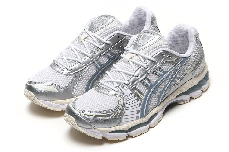 Asics - Gel-Kayano 12.1
Style # 1203A759.101
Color : White / Dolphin Grey