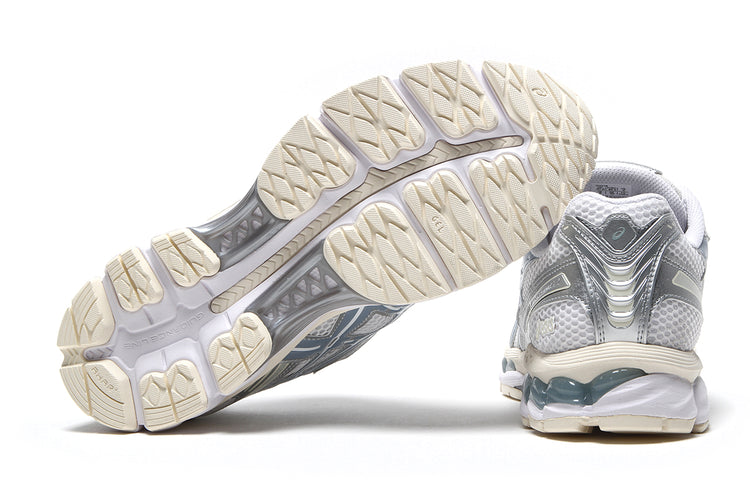 Asics - Gel-Kayano 12.1
Style # 1203A759.101
Color : White / Dolphin Grey