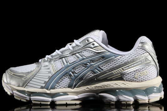 Asics - Gel-Kayano 12.1
Style # 1203A759.101
Color : White / Dolphin Grey