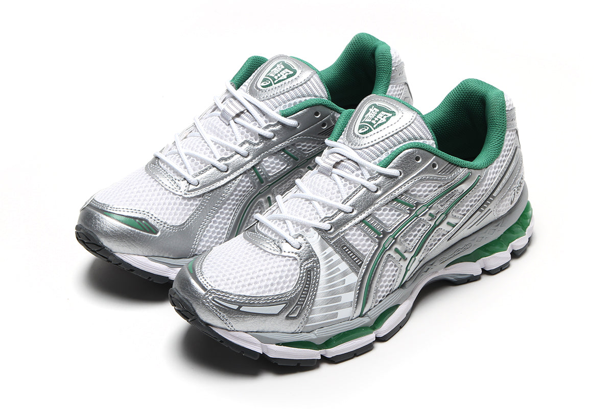 Asics - Gel-Kayano 12.1
Style # 1203A759.100
Color : White / Pure Silver