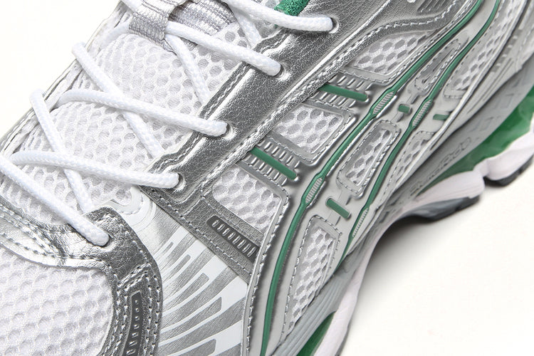 Asics - Gel-Kayano 12.1
Style # 1203A759.100
Color : White / Pure Silver