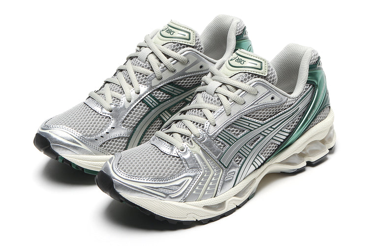 Asics - Gel-Kayano 14
Style # 1203A537.300
Color : Dried Leaf Green / Pure Silver