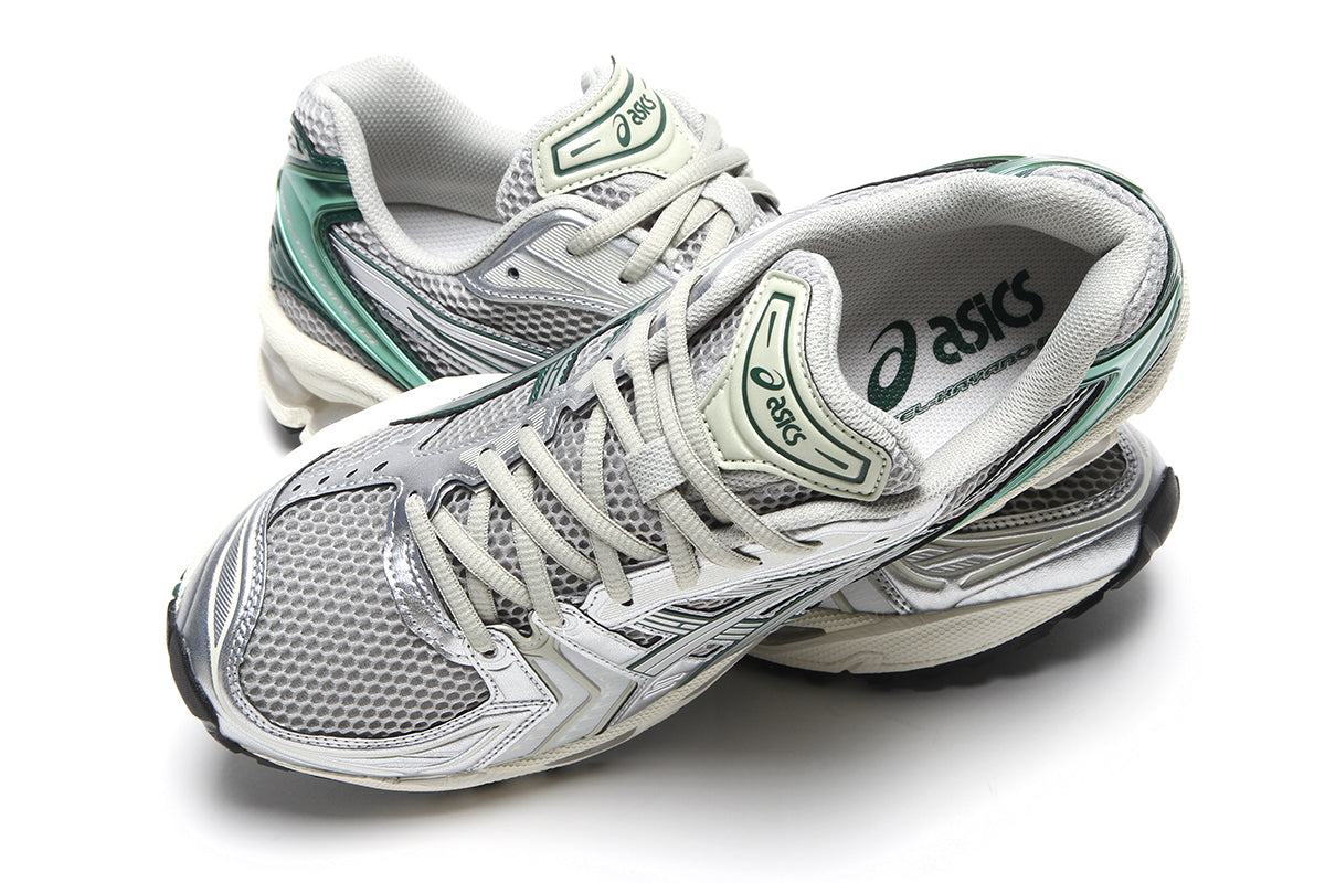Asics - Gel-Kayano 14
Style # 1203A537.300
Color : Dried Leaf Green / Pure Silver