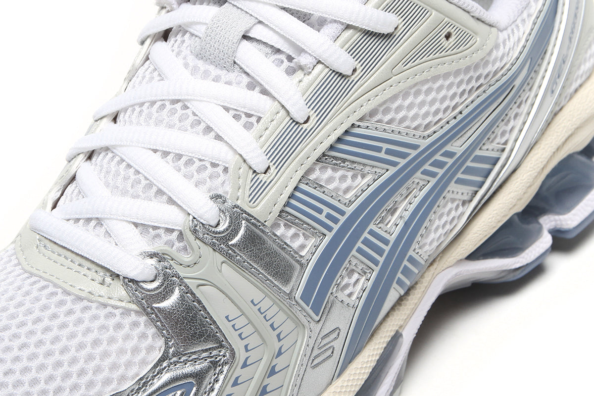 Asics - Gel-Kayano 14
Style # 1203A537.115
Color : White / Light Navy