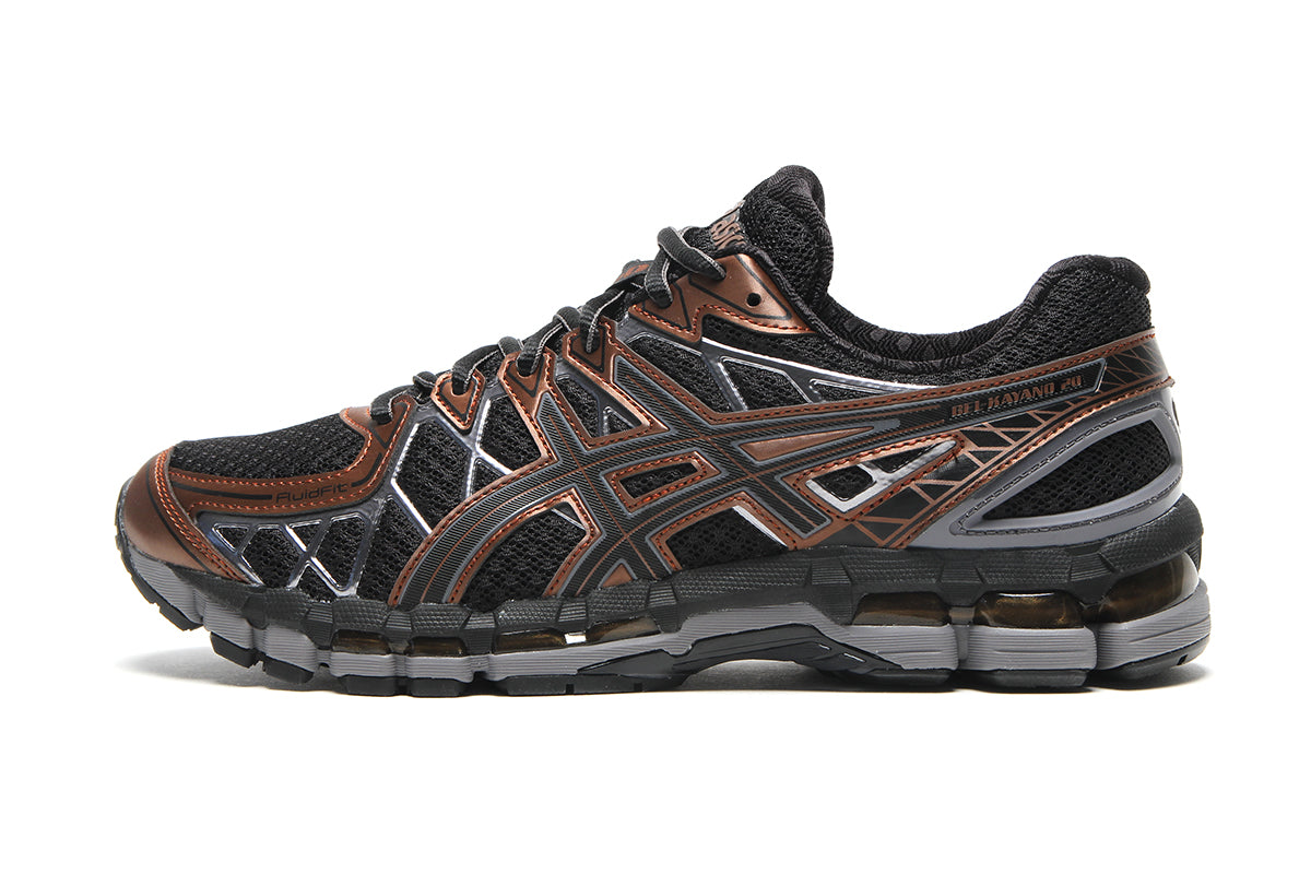 Asics - Gel-Kayano 20
Style # 1203A388.002
Color : Black / Reddish Brown