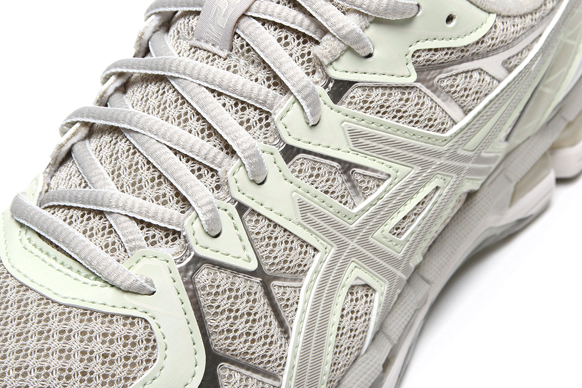 Asics - Gel-Kayano 20
Style # 1203A388.021
Color : Fossil / Cream