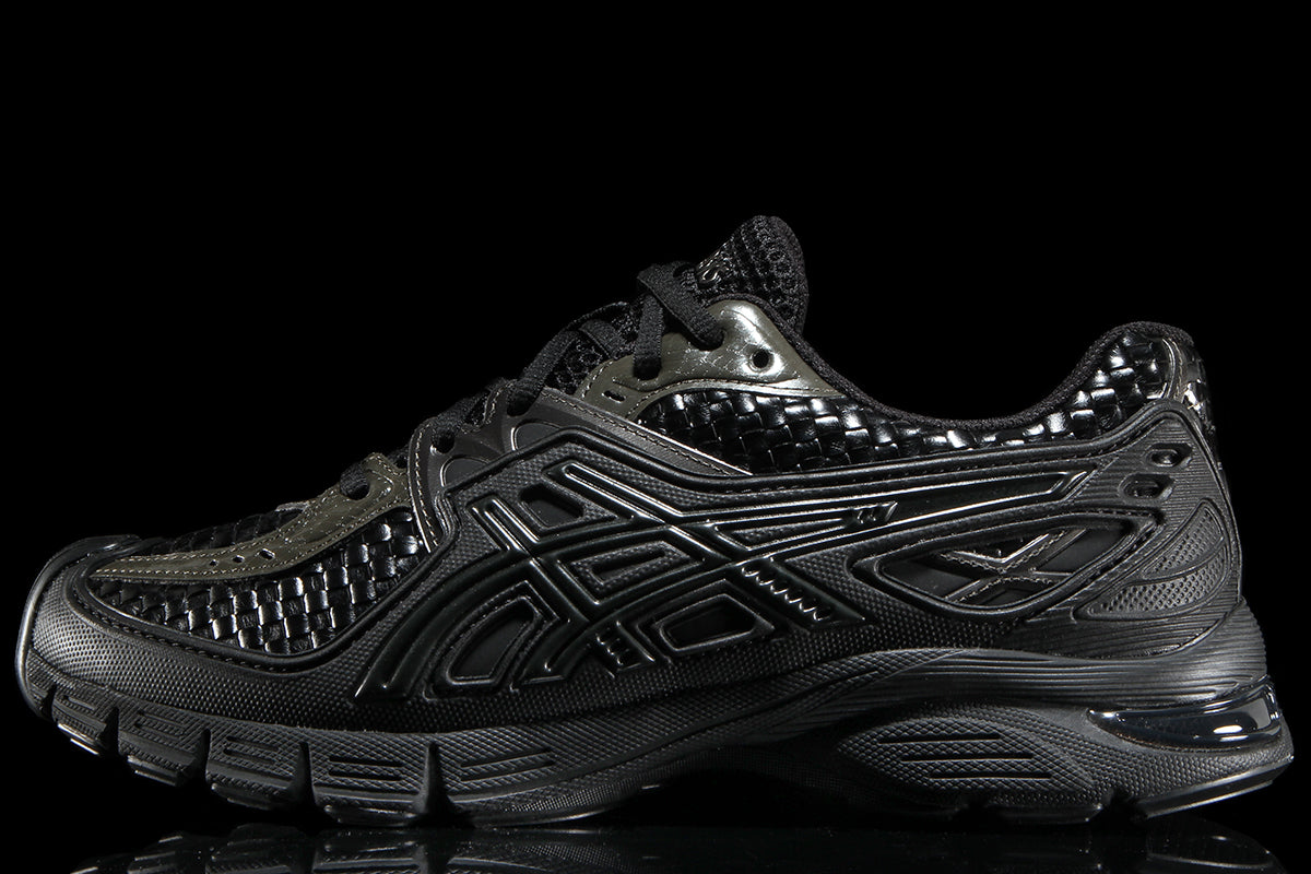 Asics - Gel-SD-Lyte x Above The Clouds
Style # 1203B090.001
Color : Black / Gunmetal