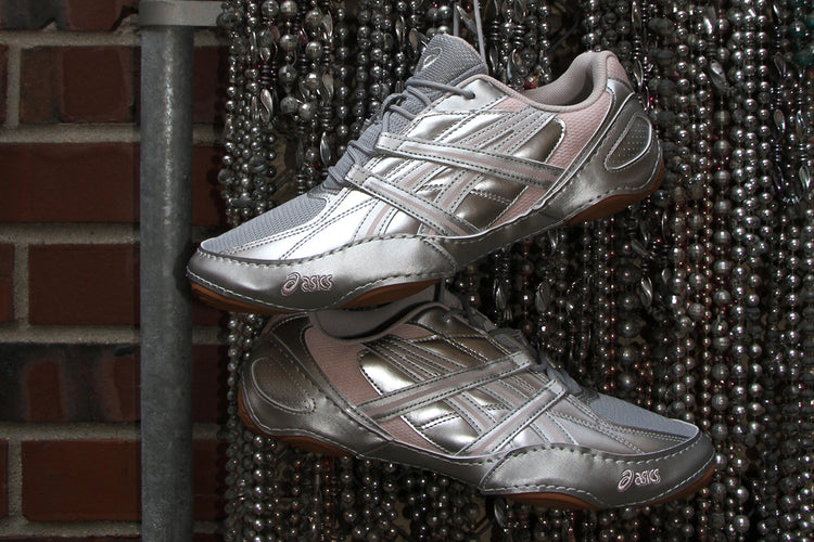 Asics - Hypersync
Style # 1203A879.024
Color : Piedmont Grey / Pink Cloud