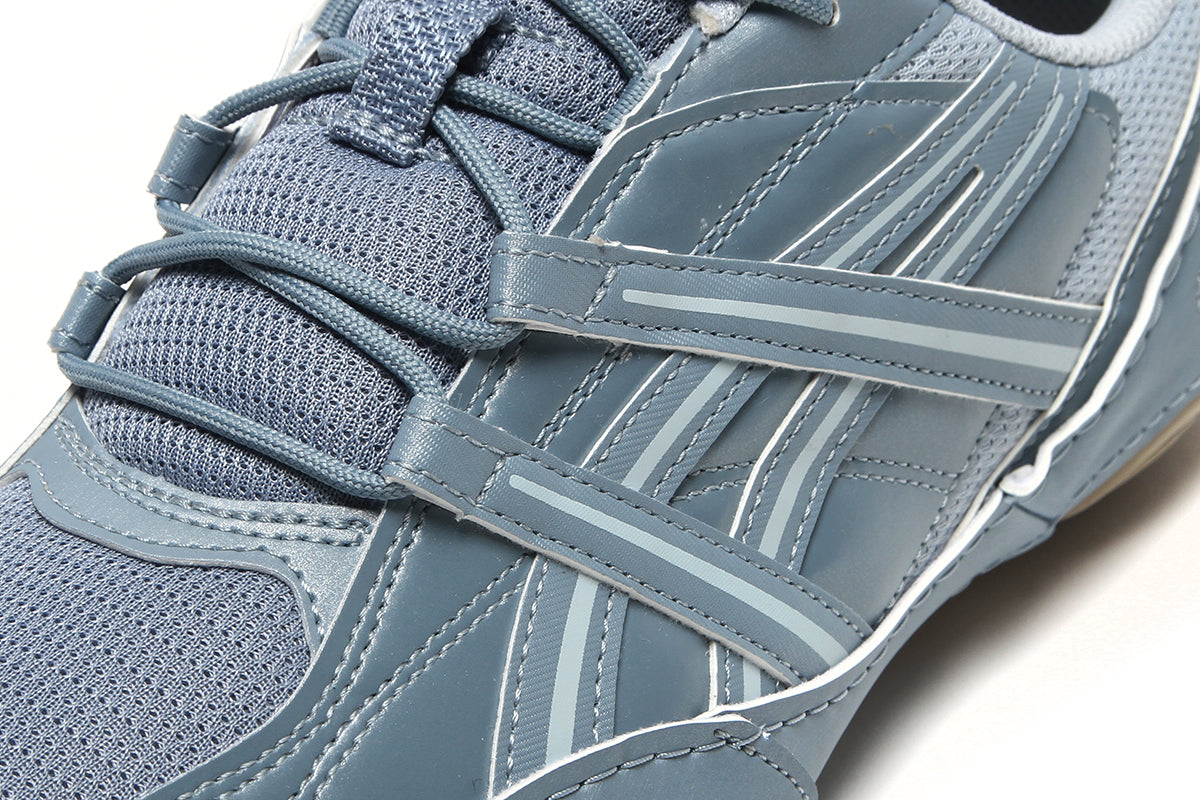 Asics - Hypersync
Style # 1203A879.400
Color : Slate Blue / Storm Cloud
