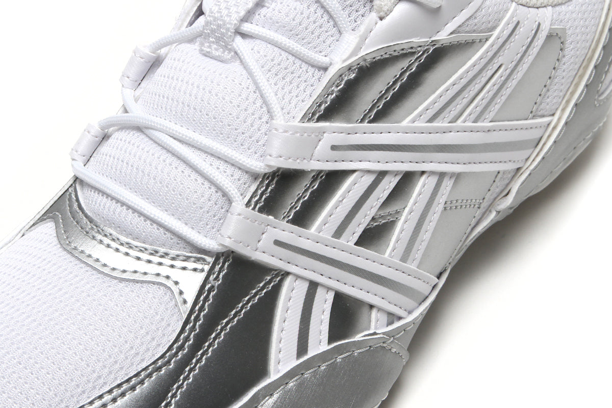 Asics - Hypersync
Style # 1203A879.100
Color : White / Pure Silver