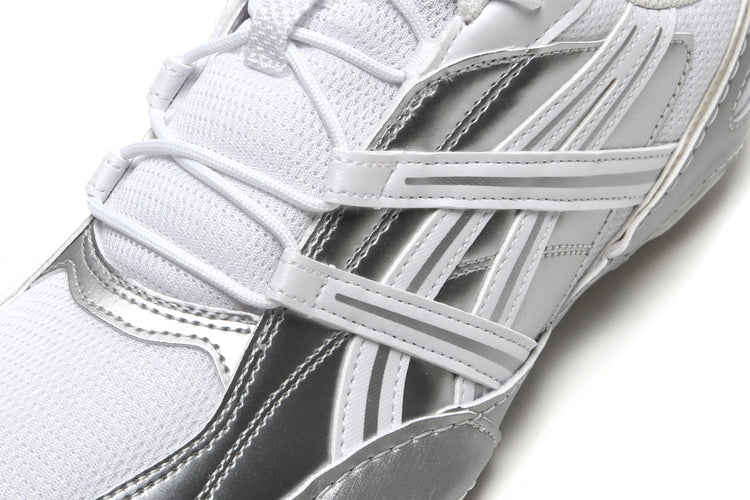 Asics - Hypersync
Style # 1203A879.100
Color : White / Pure Silver