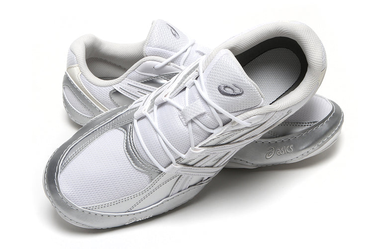 Asics - Hypersync
Style # 1203A879.100
Color : White / Pure Silver