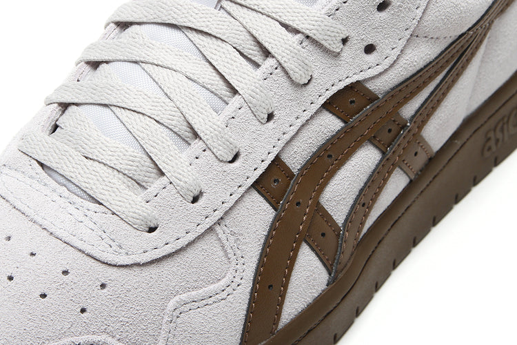 Asics Skateboarding - Japan Pro
Style # 1201A920.021
Color : Cloud Grey / Brown Storm