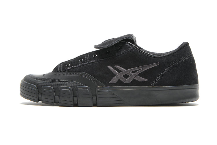 Asics Skateboarding - Gel-Flexkee Pro
Style # 1201A979.003
Color : Black / Graphite Grey