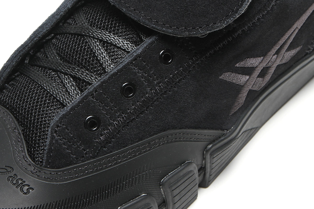 Asics Skateboarding - Gel-Flexkee Pro
Style # 1201A979.003
Color : Black / Graphite Grey