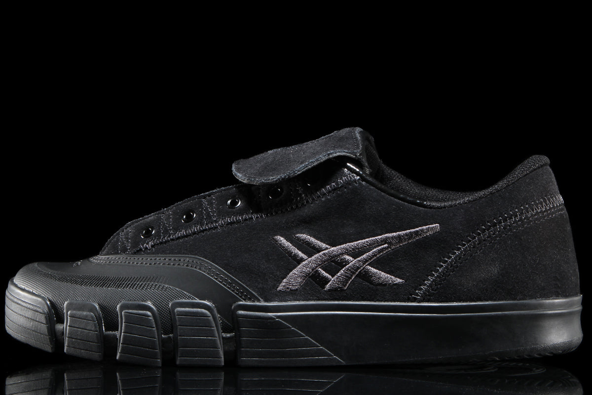 Asics Skateboarding - Gel-Flexkee Pro
Style # 1201A979.003
Color : Black / Graphite Grey