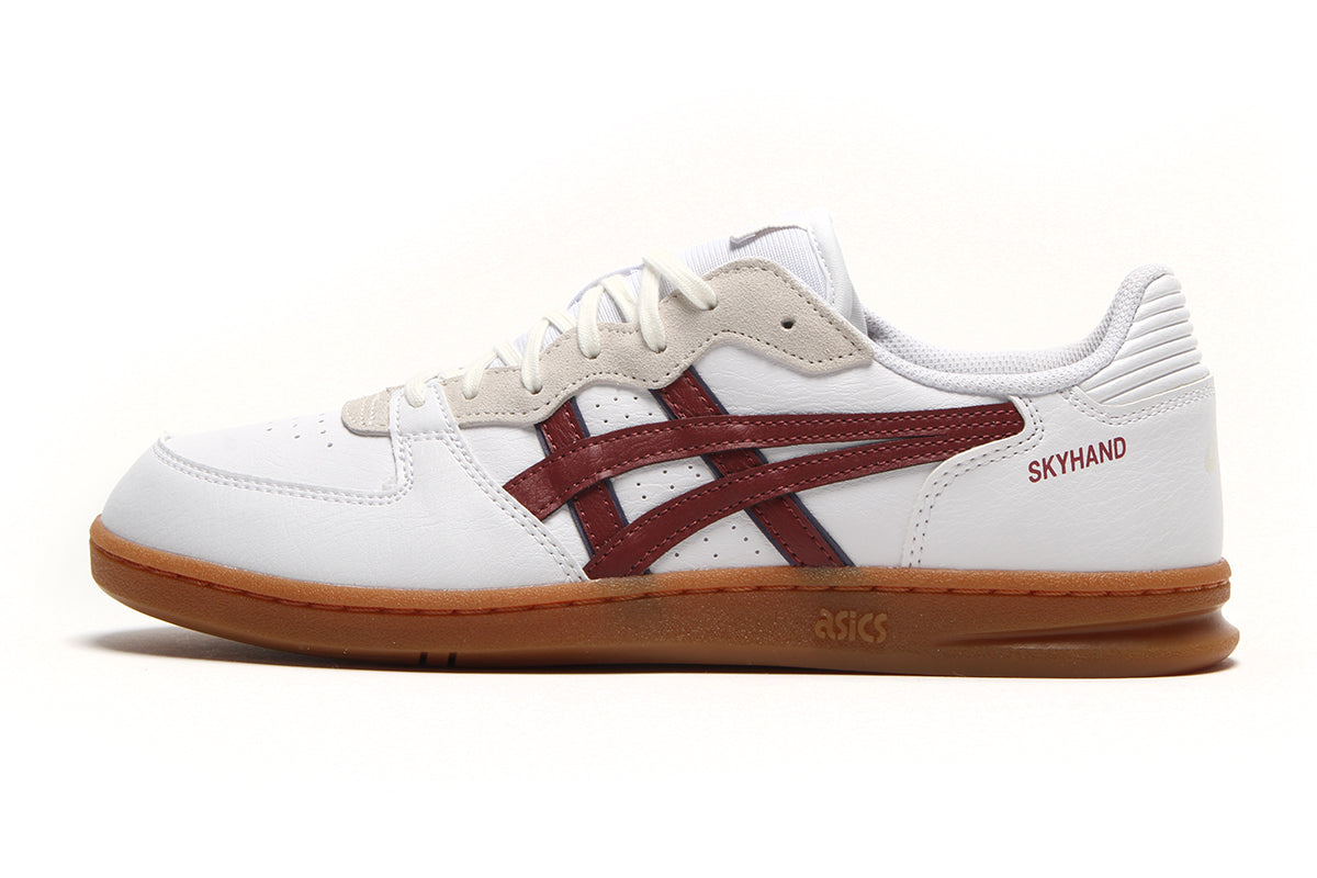 Asics - Skyhand OG
Style # 1203A451.105
Color : White / Brisket Red