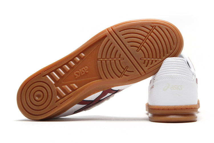 Asics - Skyhand OG
Style # 1203A451.105
Color : White / Brisket Red