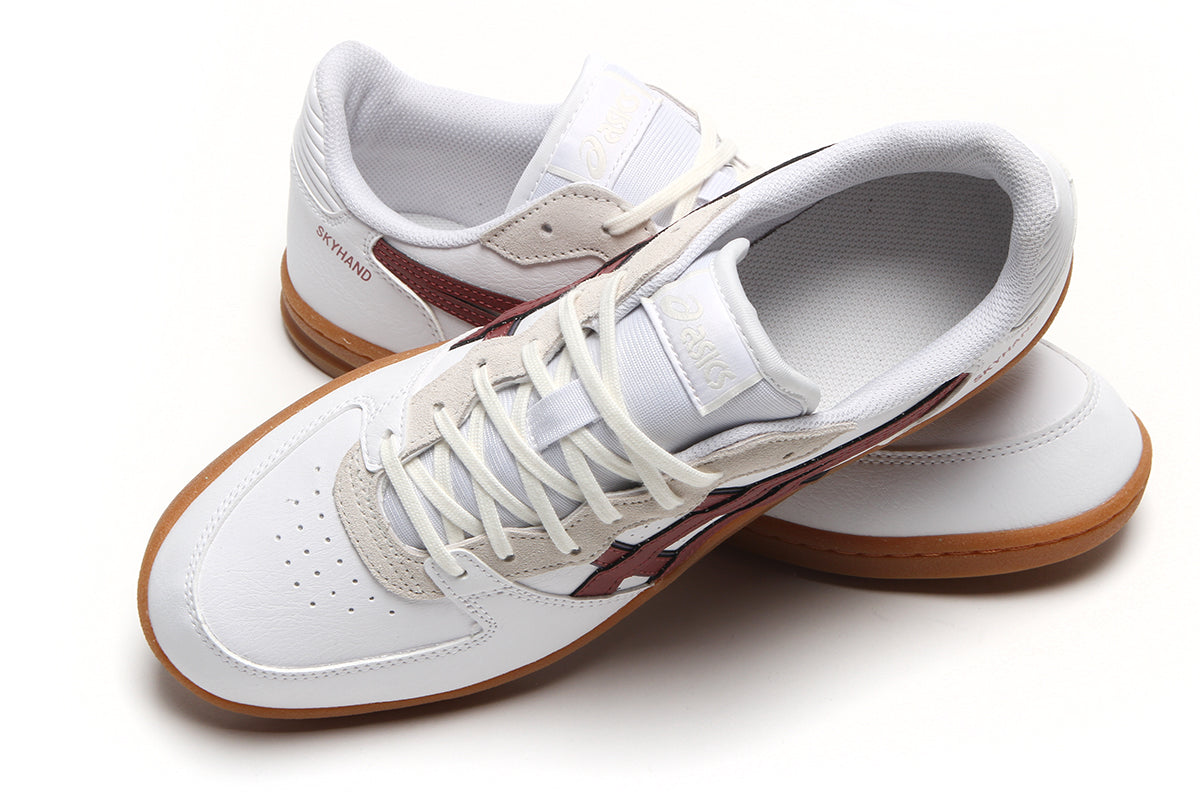 Asics - Skyhand OG
Style # 1203A451.105
Color : White / Brisket Red