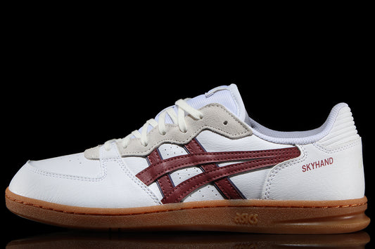Asics - Skyhand OG
Style # 1203A451.105
Color : White / Brisket Red